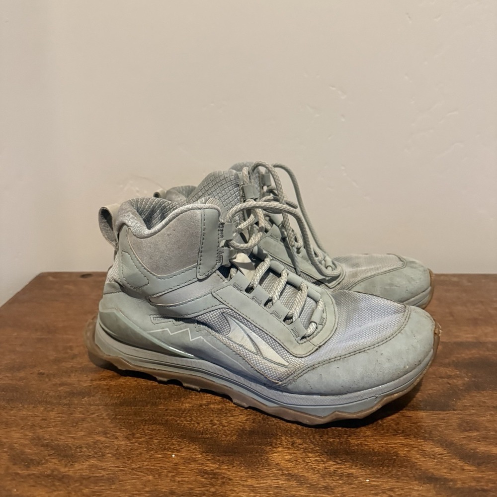 Altra Lone Peak Hiker Shoes Womens 8.5 Gray Mid Top Trail Sneaker AL0A4VR8017